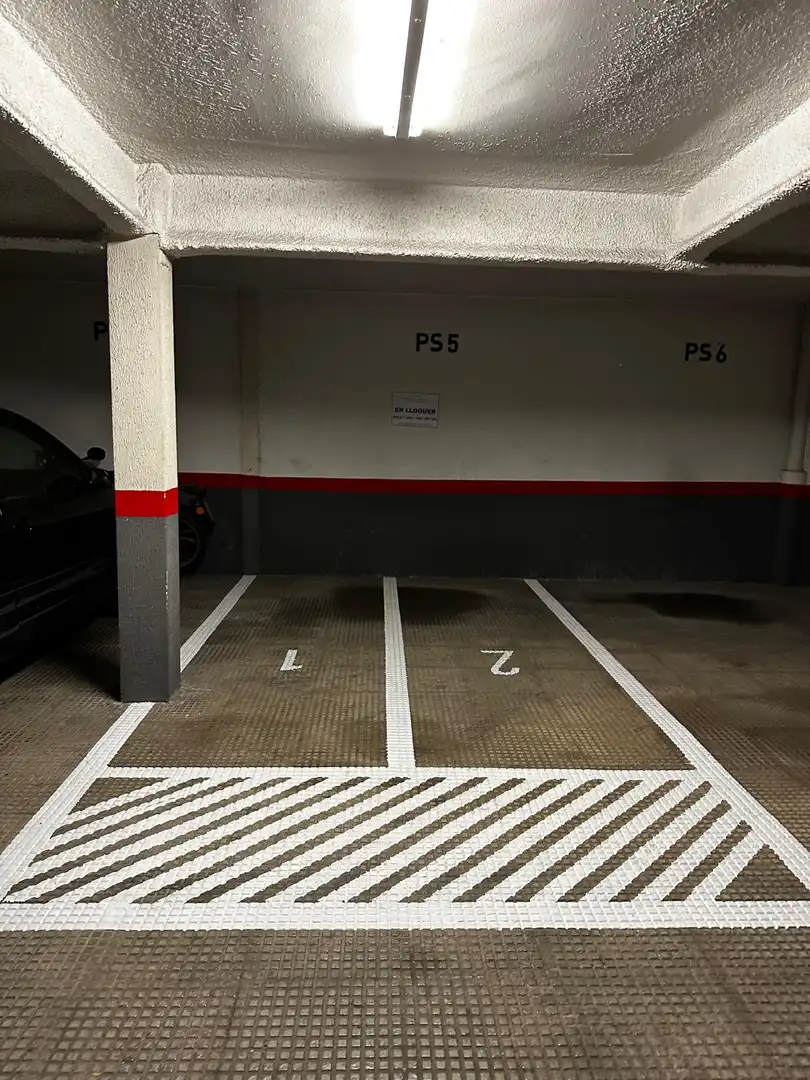 Motorradstellplatz zur Miete in Sarrià - Sant Gervasi