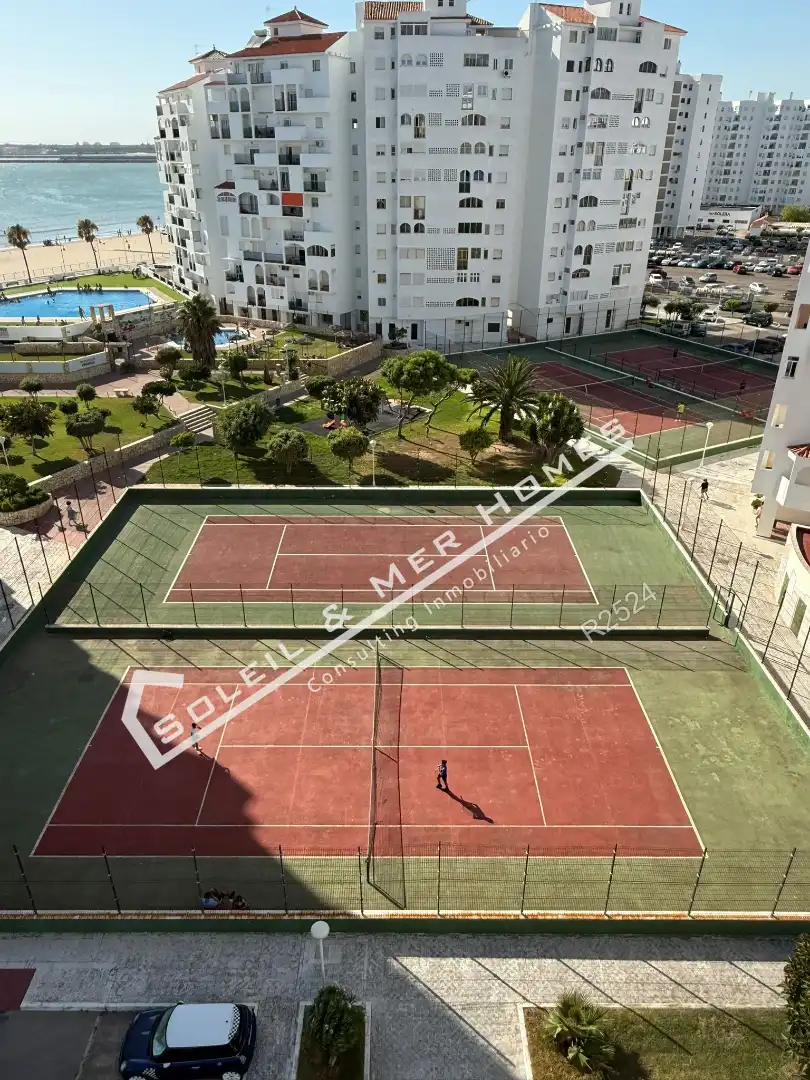 Vista exterior de Apartament en venda en El Puerto de Santa María amb Aire condicionat, Traster i Balcó
