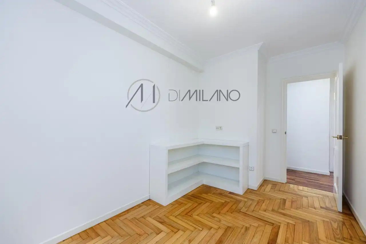 Bedroom of Flat for rent in Vigo   with Heating, Parquet flooring and Terrace