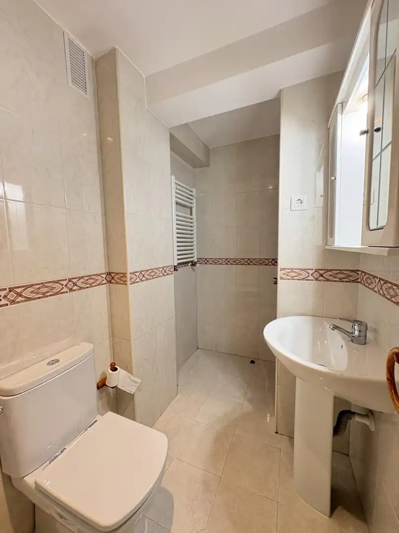 Bathroom of Flat for rent in Alcobendas  with Heating and Terrace