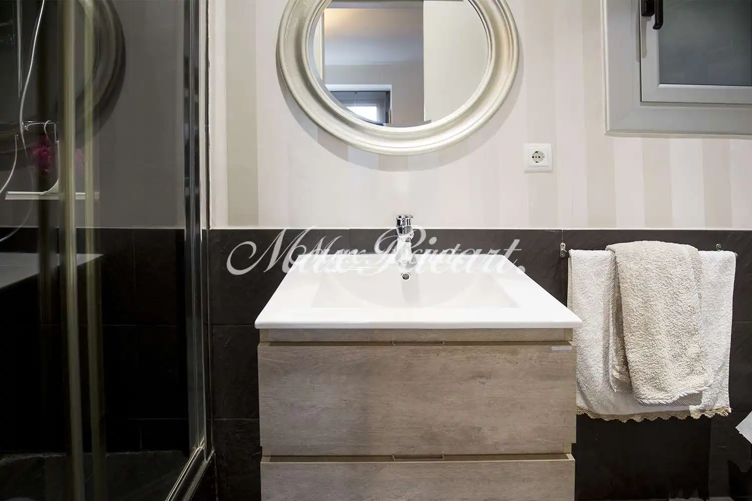 Bathroom of Flat for rent in Barcelona  with Air Conditioner, Heating and Terrace