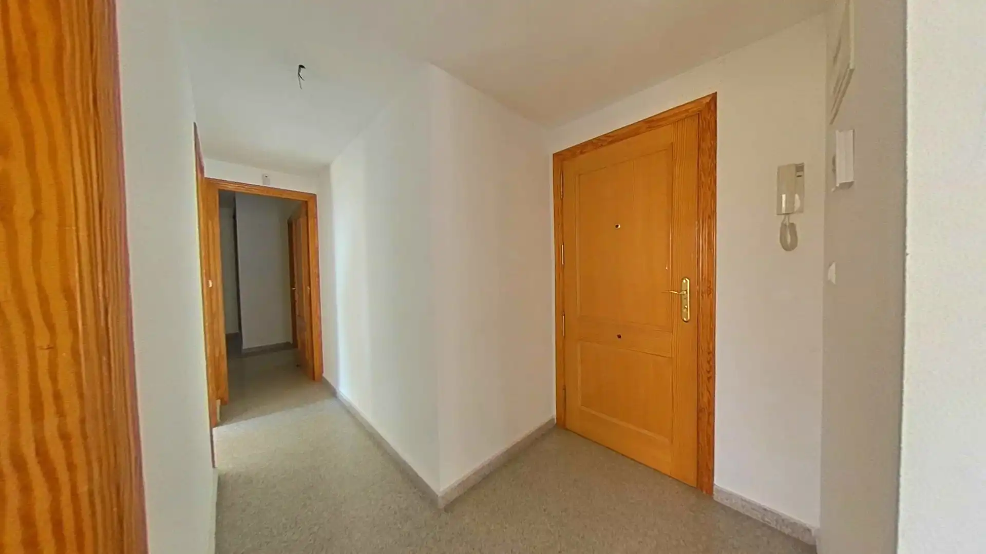 Piso en venta en Benidorm con Terraza y Balcón
