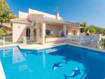 Detached house with balcony for sale in Carretera de Cádiz 7