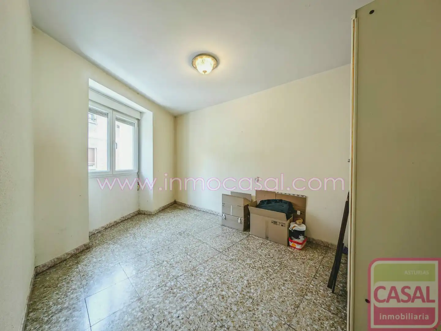 Habitación de Piso en venta en Gijón  con Calefacción