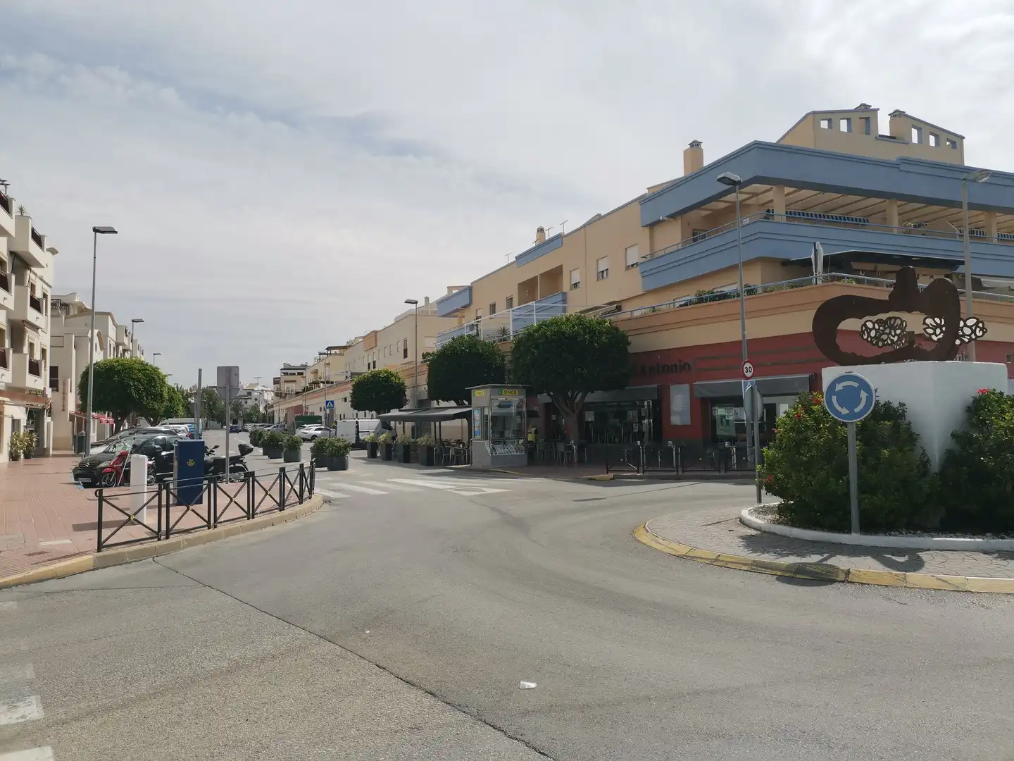 Vista exterior de Local de alquiler en Rota