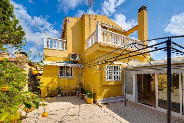 Casa-chalet en Venta en Nueva Torrevieja