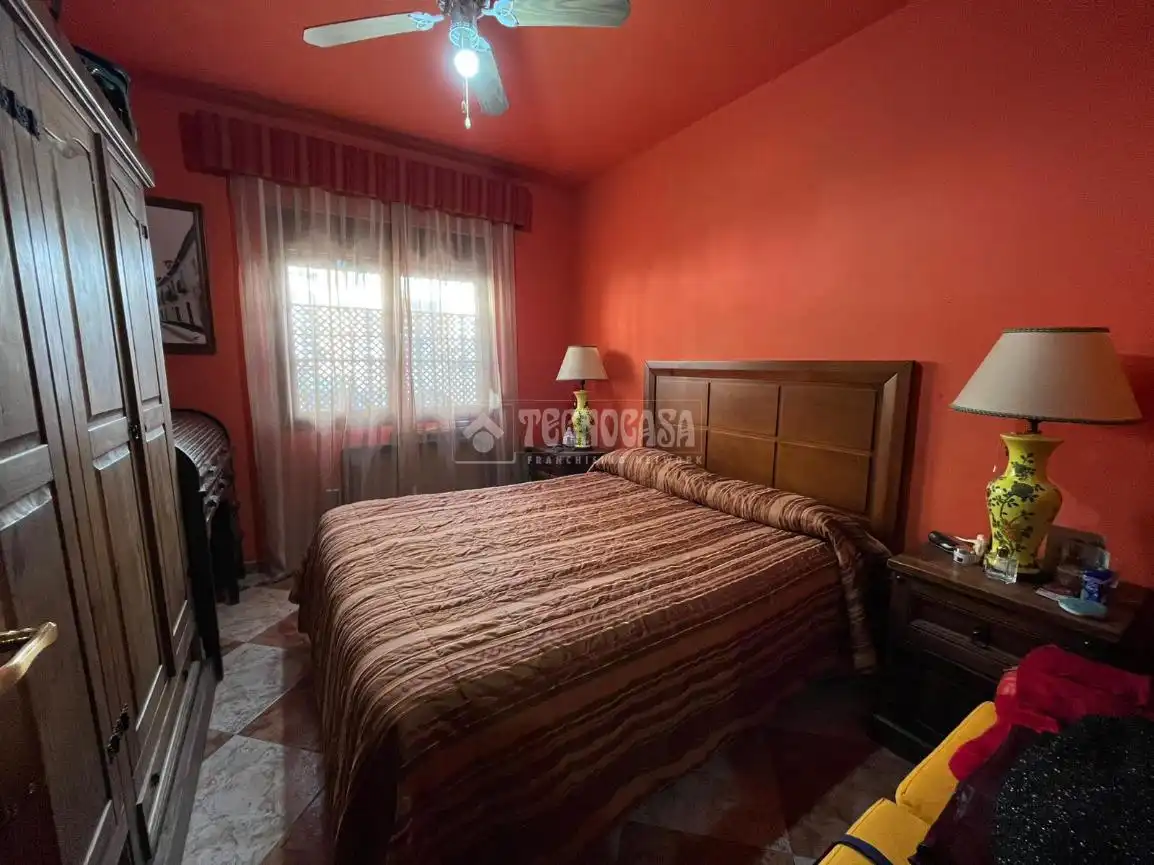 Habitación de Casa adosada en venta en Linares con Aire acondicionado y Calefacción