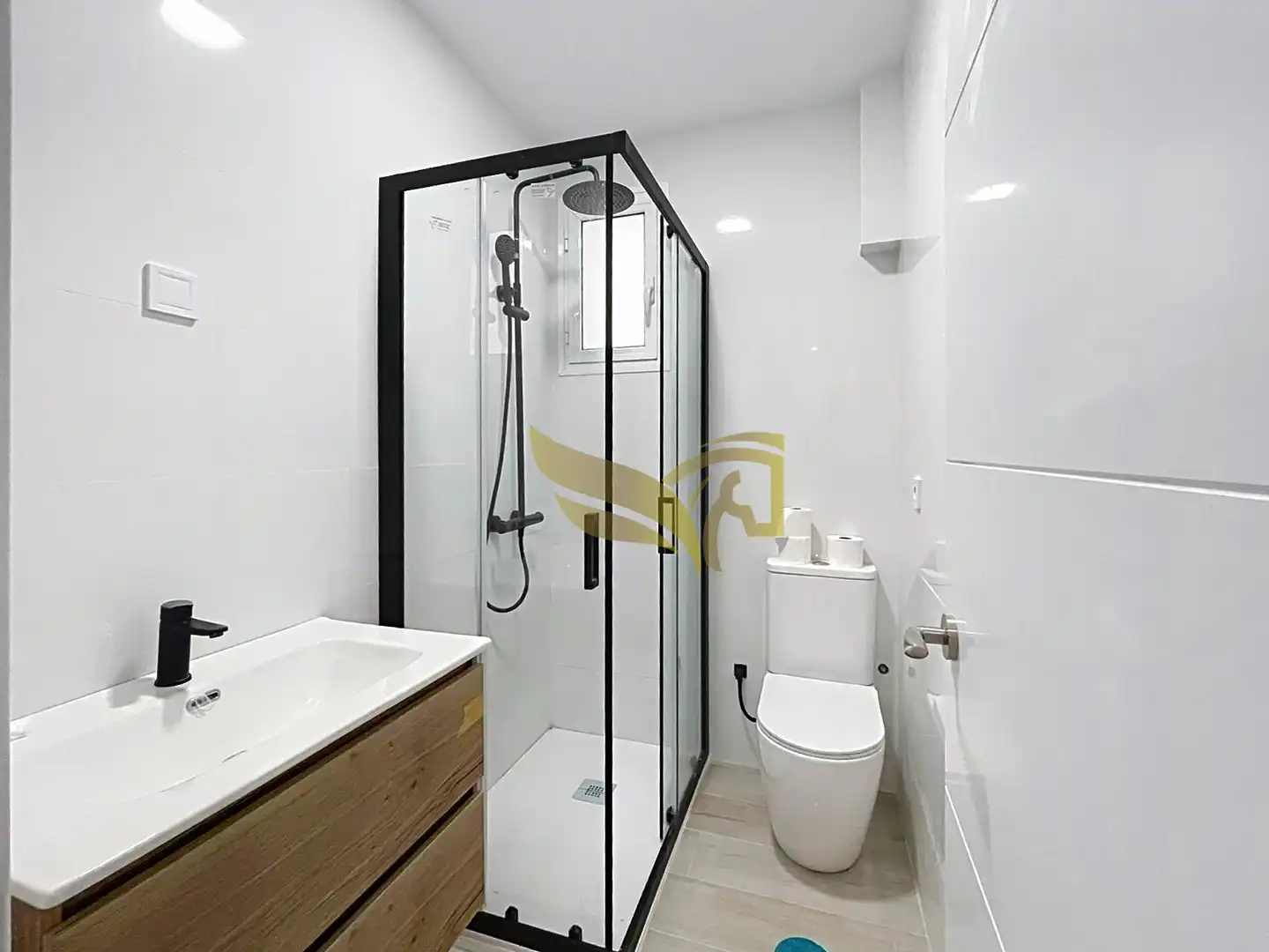 Badezimmer von Wohnung zum Verkauf in Sevilla mit Heizung und Möbliert