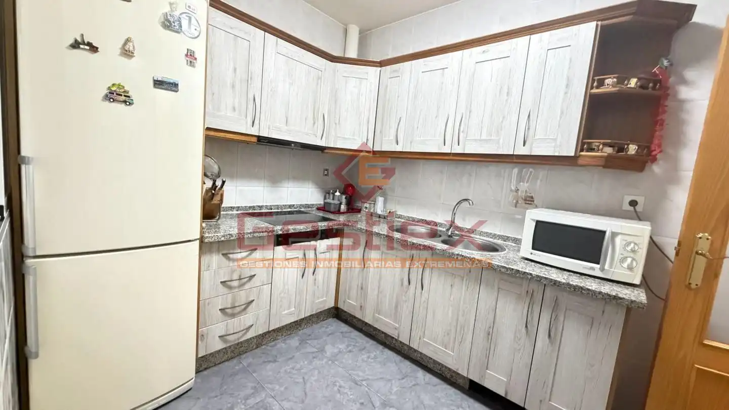 Cocina de Planta baja en venta en Almendralejo con Aire acondicionado