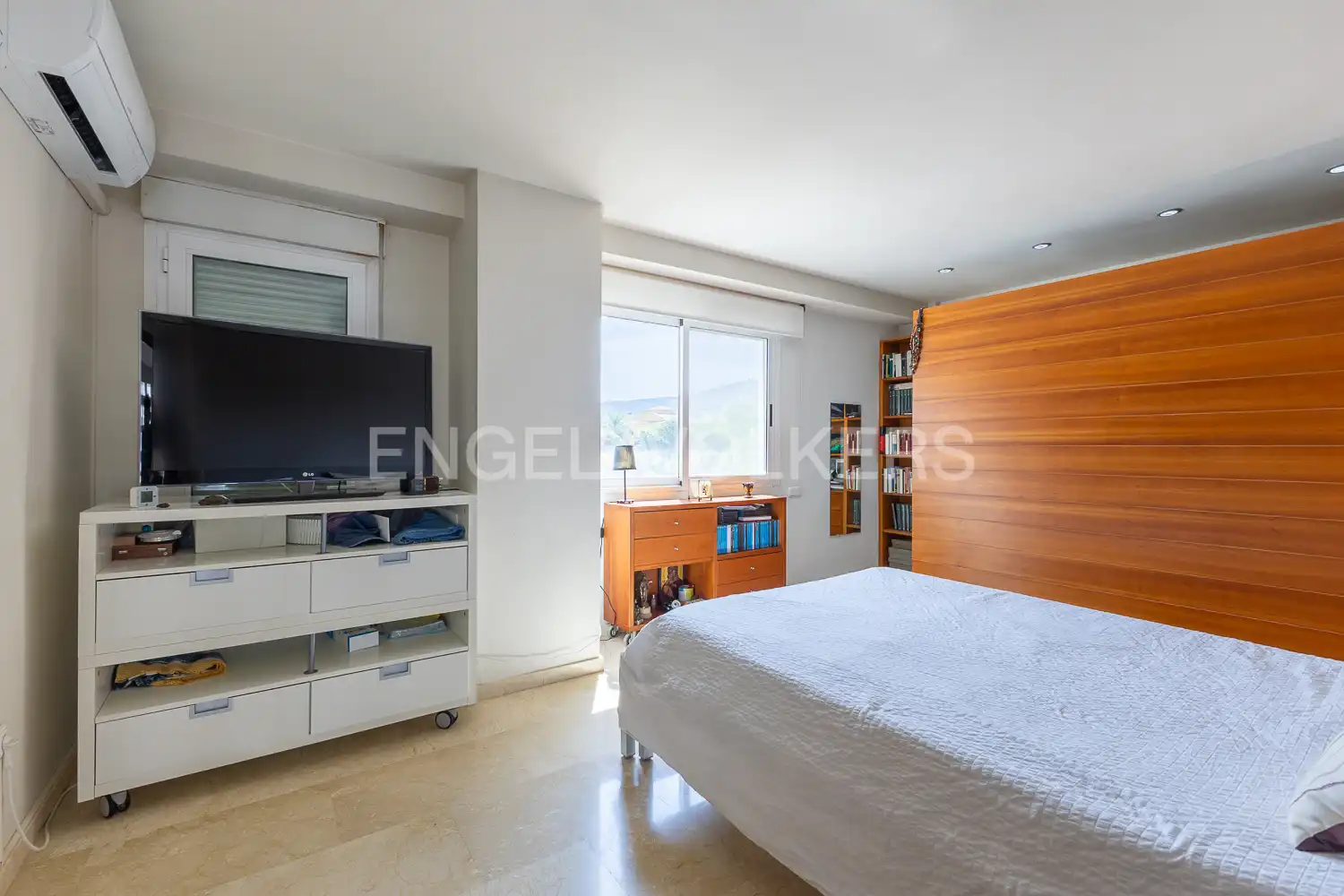 Dormitori de Casa o xalet en venda en Ontinyent amb Aire condicionat, Calefacció i Jardí privat