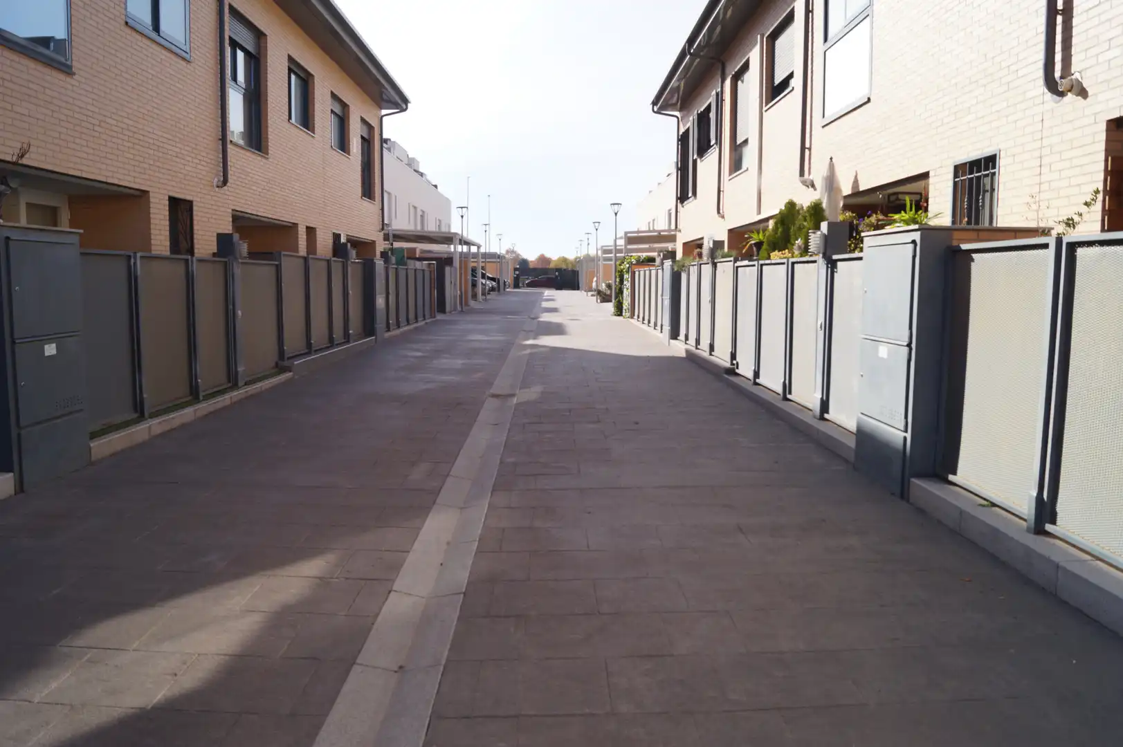 Vista exterior de Casa adosada en venta en Guadalajara con Jardín privado y Piscina