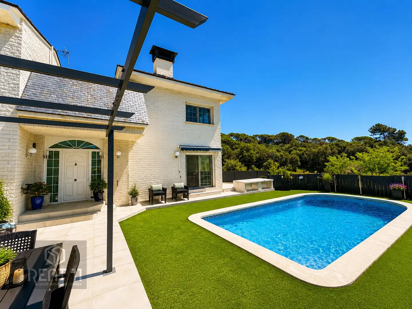 Schwimmbecken von Haus oder Chalet zum Verkauf in Girona mit Klimaanlage, Heizung und Abstellraum