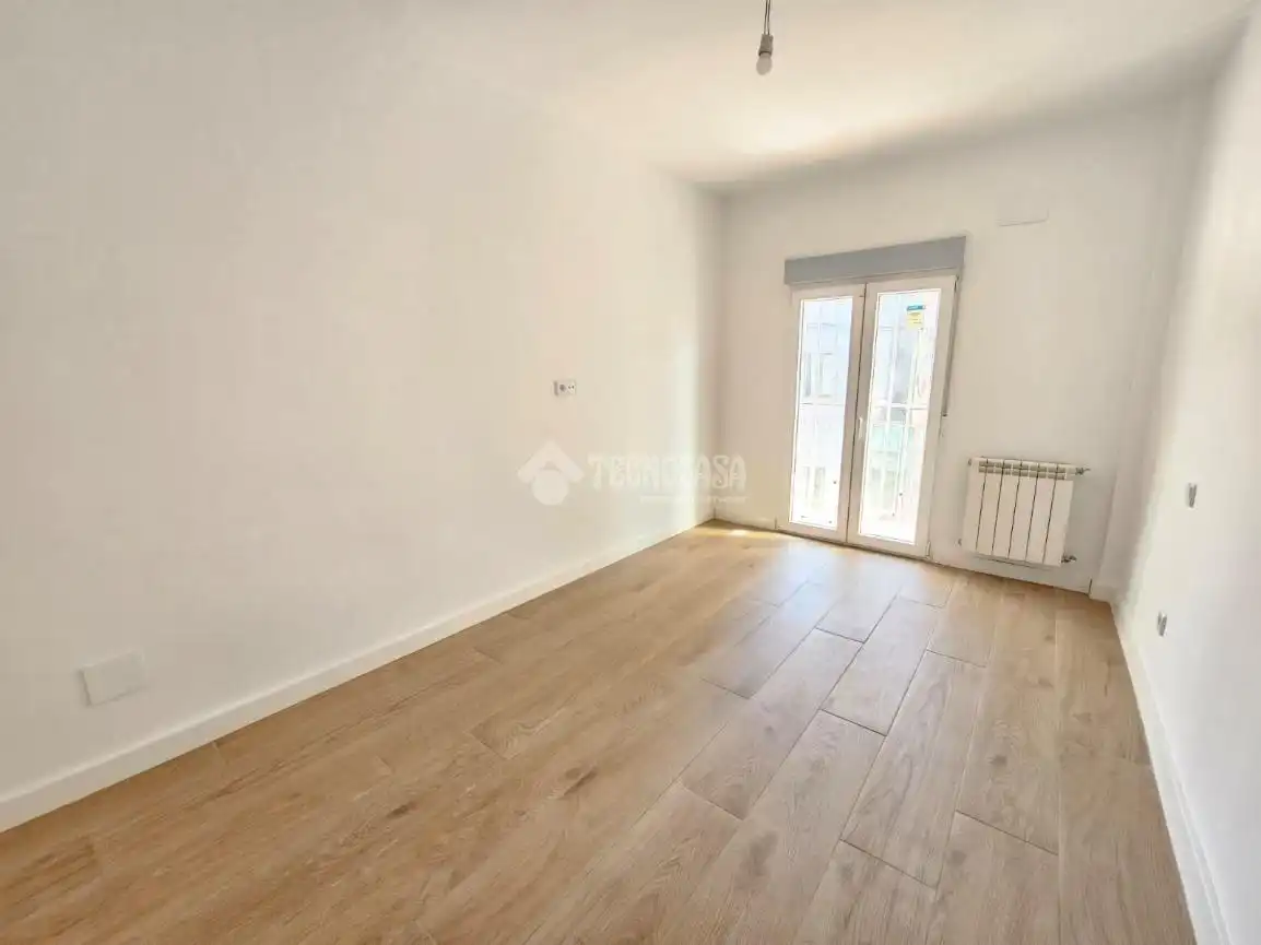 Habitación de Piso en venta en Madrid con Calefacción y Terraza