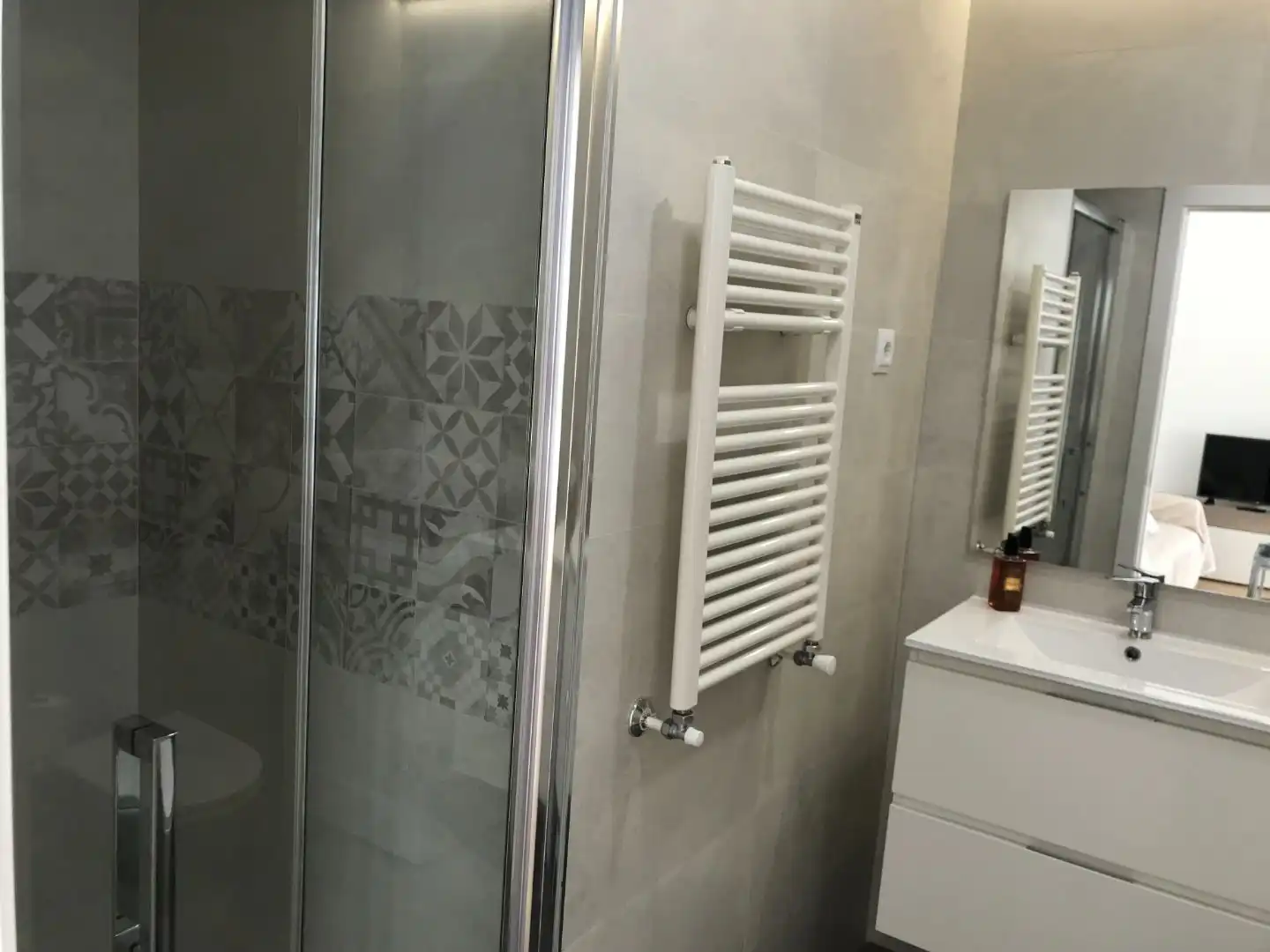 Badezimmer von Wohnung zur Miete in Madrid mit Klimaanlage, Heizung und Privatgarten
