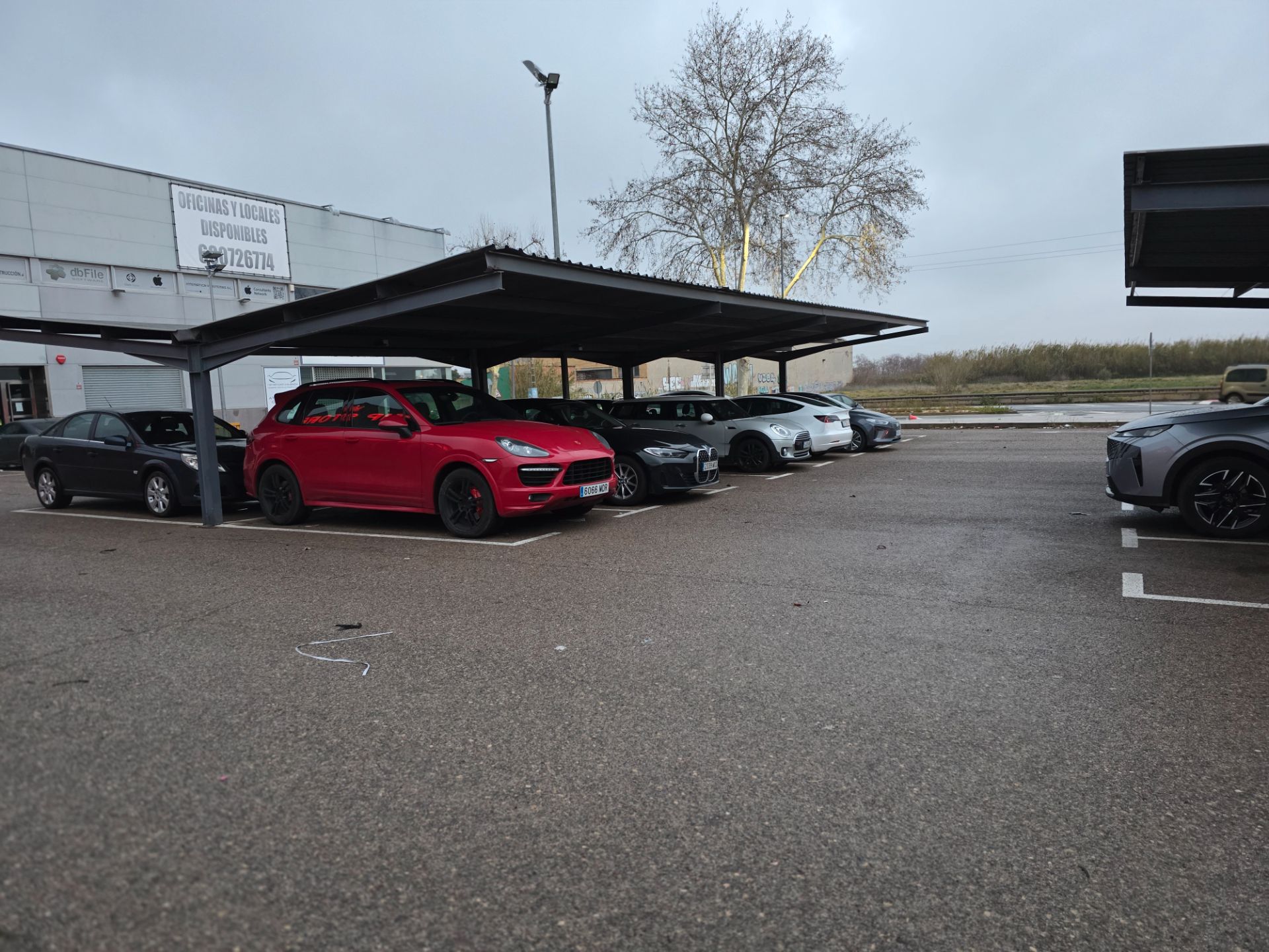 Aparcament de Oficina de lloguer en Aldaia amb Aire condicionat, Calefacció i Internet