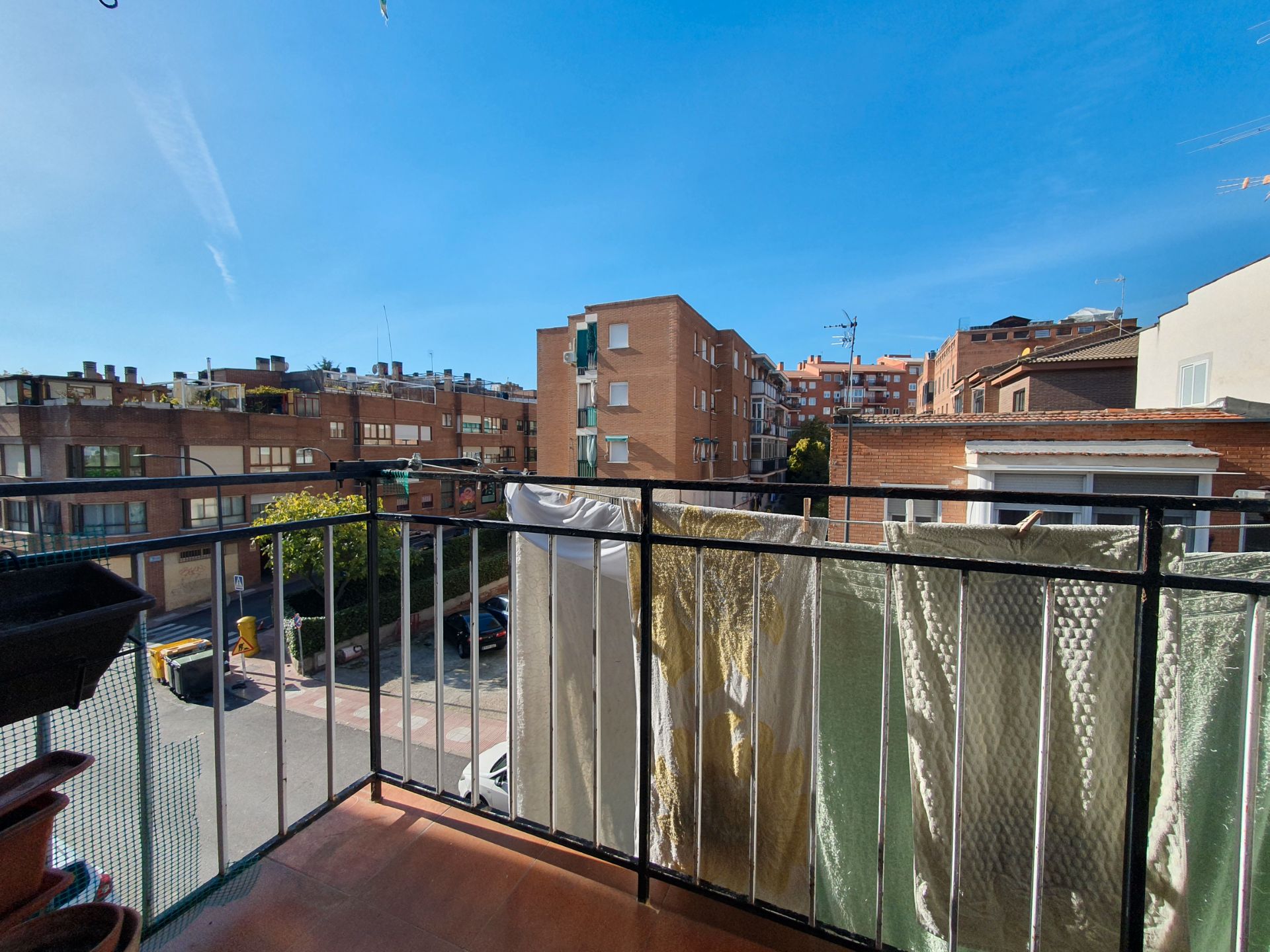 Vista exterior de Pis en venda en San Sebastián de los Reyes amb Aire condicionat, Calefacció i Terrassa