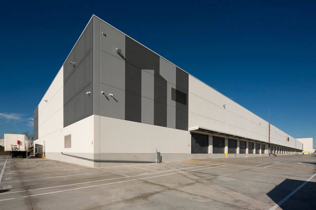 Nave industrial en Alquiler en Calle de los Fontaneros, 3 en Montserrat - Parque Empresarial