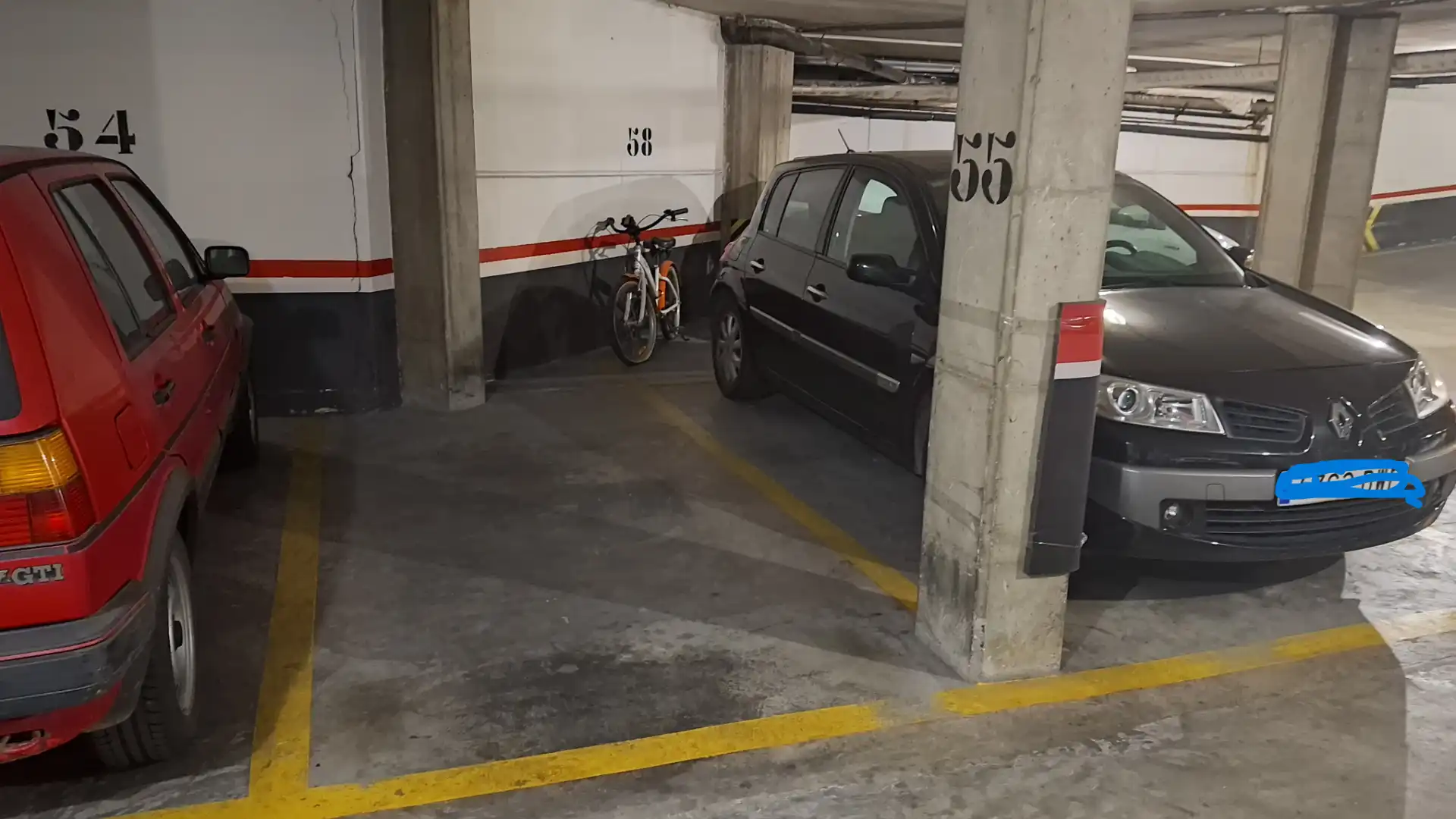 Parcheggio in vendita a Calle General Vara de Rey 41