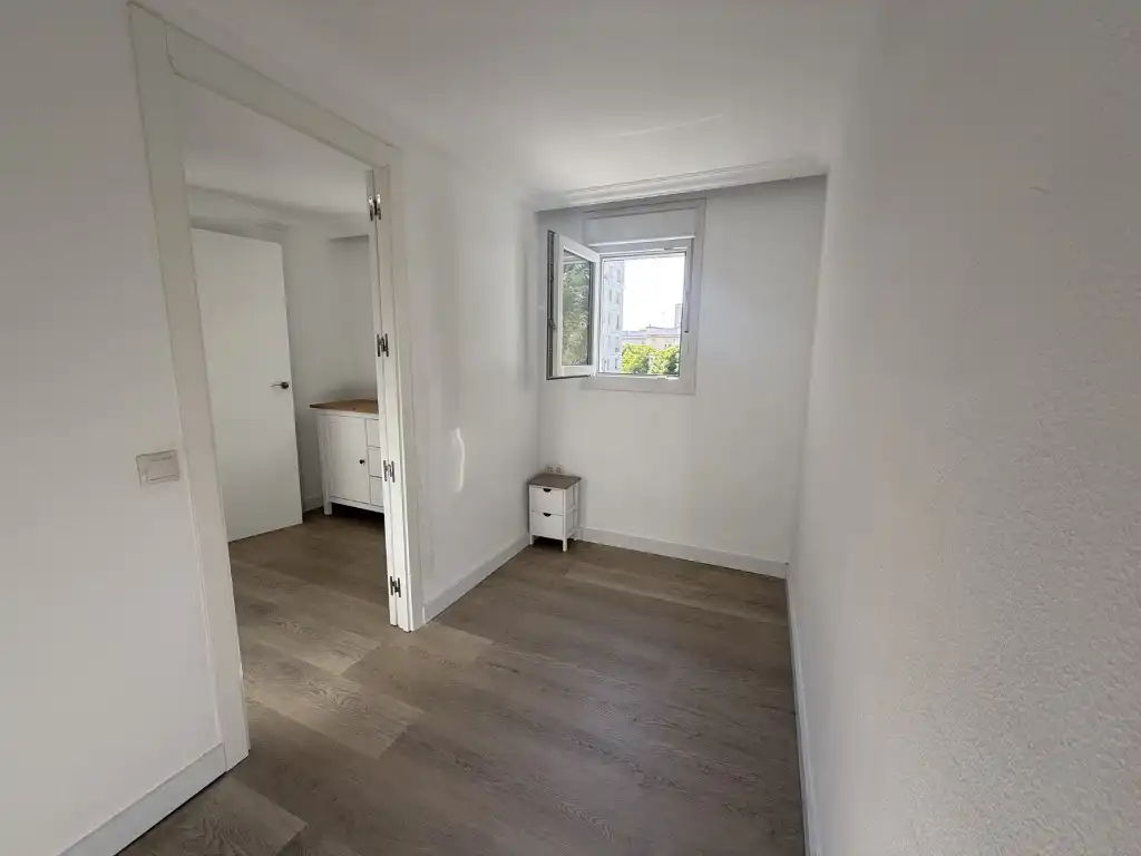 Bedroom of Flat for rent in Sevilla  with Air Conditioner