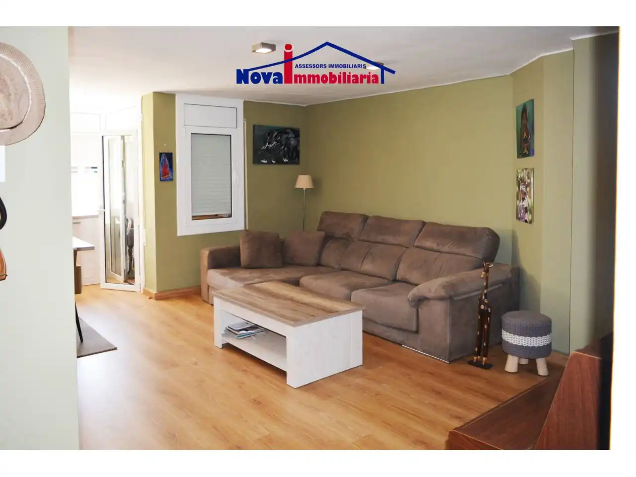 Living room of Flat for sale in Viladecans  with Parquet flooring, Furnished and Balcony