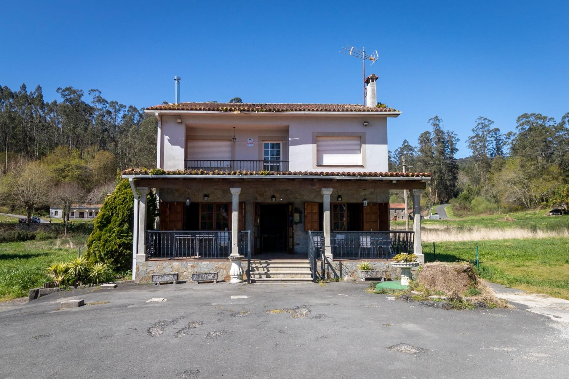 Vista exterior de Finca rústica en venda en Ames amb Calefacció, Parquet i Balcó