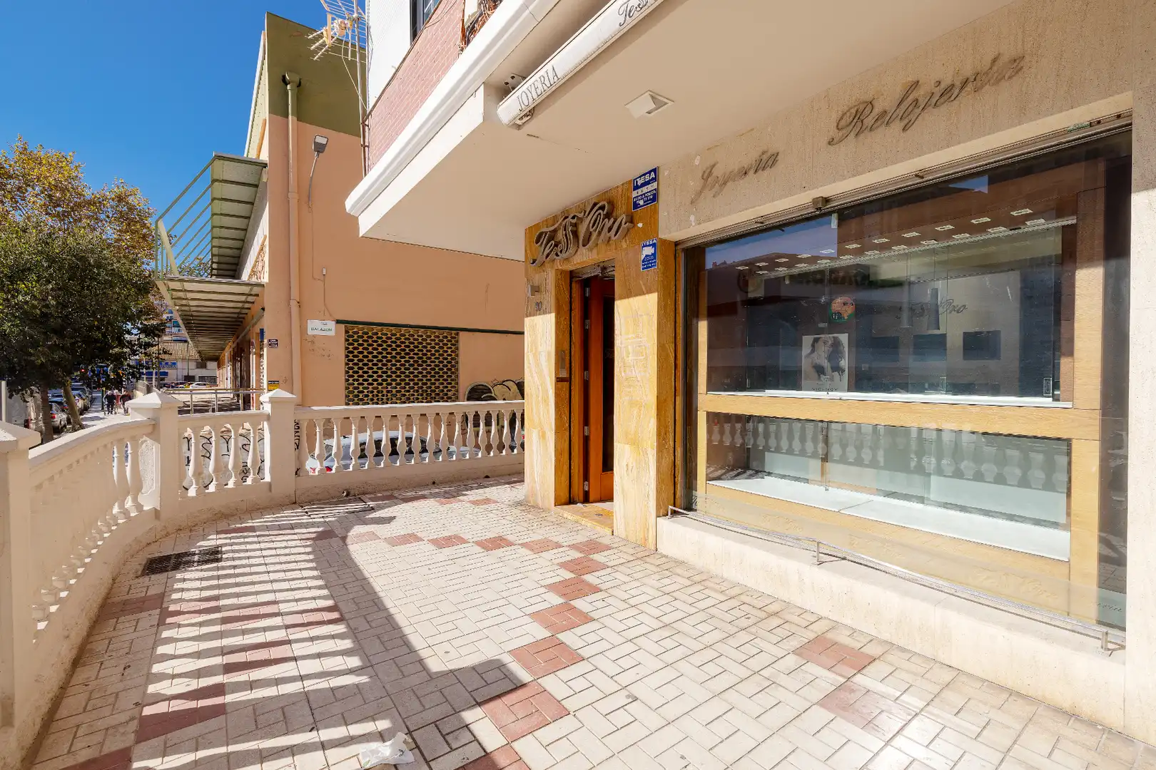 Vista exterior de Local en venda en Málaga amb Aire condicionat, Calefacció i Terrassa