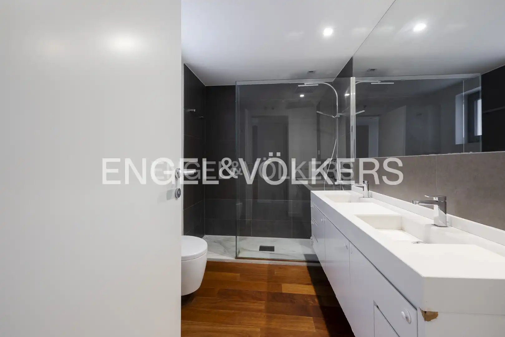 Bathroom of Houses for sale in Madrid  with Air Conditioner, Heating and Terrace