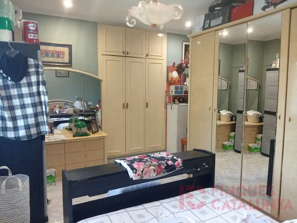 Dormitori de Casa o xalet en venda en Vilobí d'Onyar