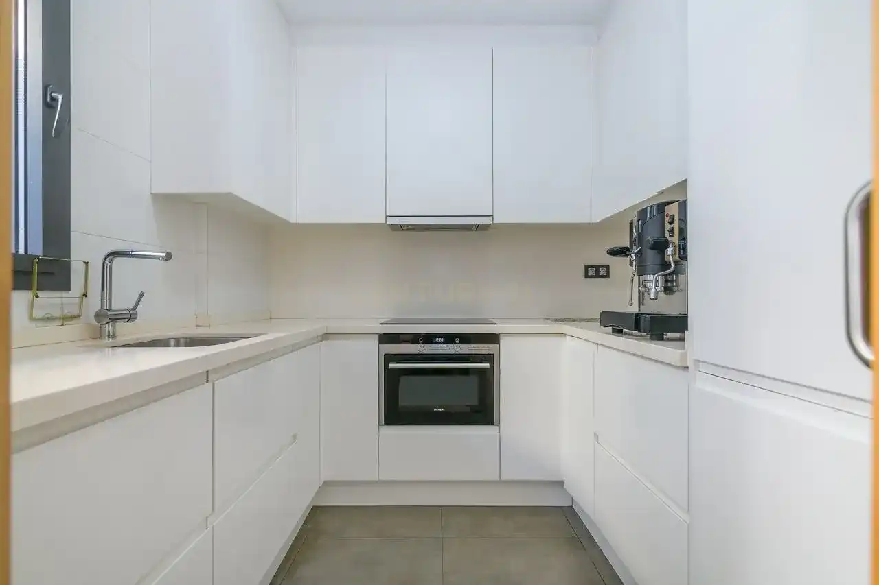 Cocina de Planta baja en venta en Barcelona con Aire acondicionado