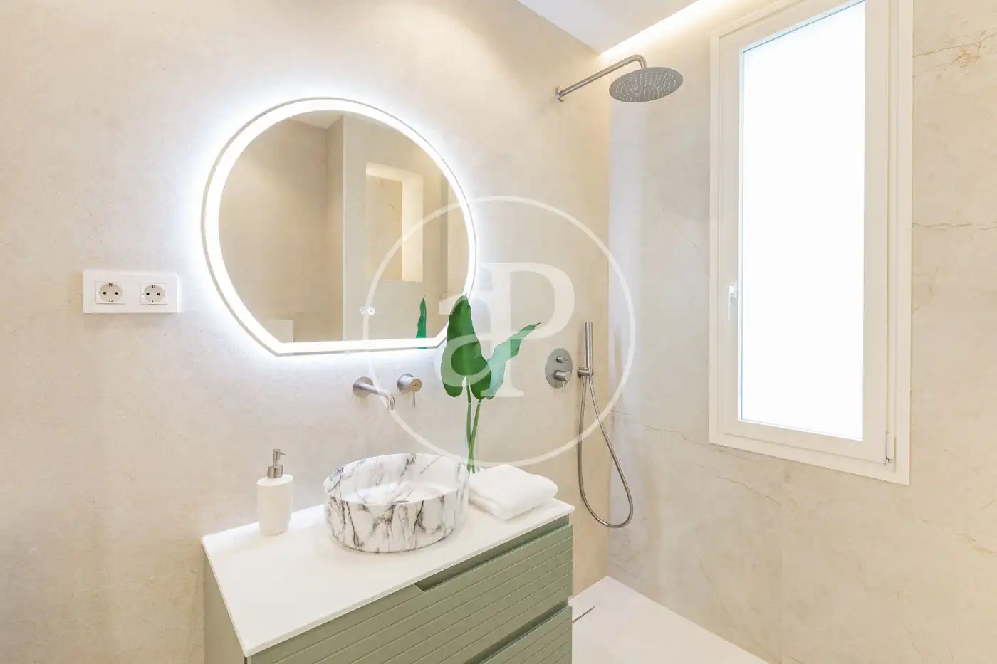 Baño de Piso en venta en Madrid con Aire acondicionado y Calefacción
