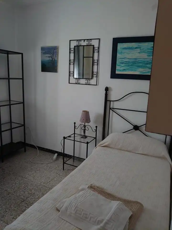Habitación de Piso de alquiler en Sevilla con Aire acondicionado y Amueblado