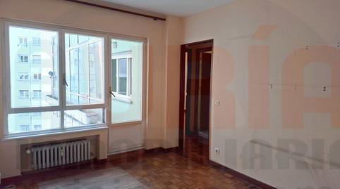 Foto 3 de Pis en venda a Calle la Lila, Salesas - Foncalada - Campoamor, Asturias