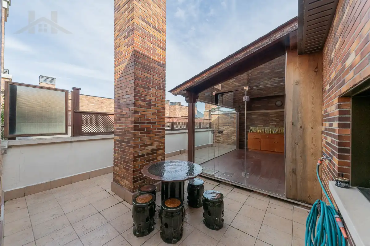 Terraza de Dúplex en venta en Majadahonda con Aire acondicionado, Calefacción y Parquet