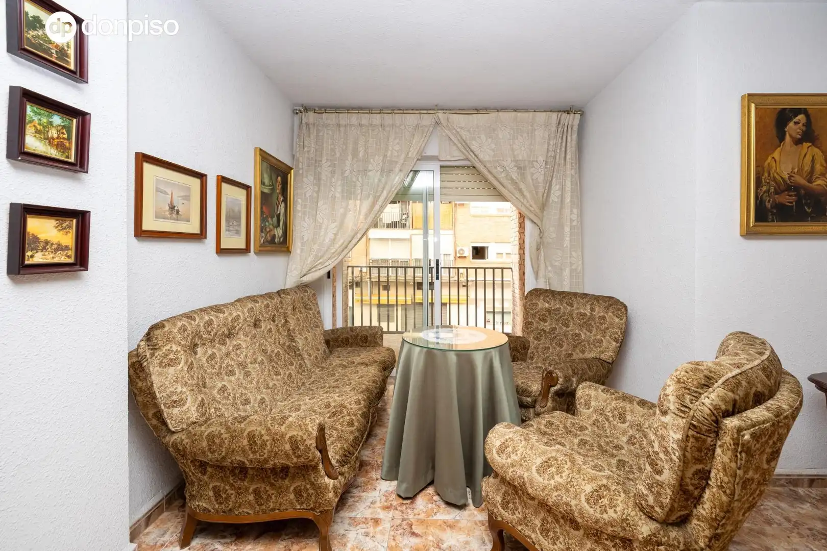 Sala de estar de Piso en venta en Granada con Terraza y Amueblado