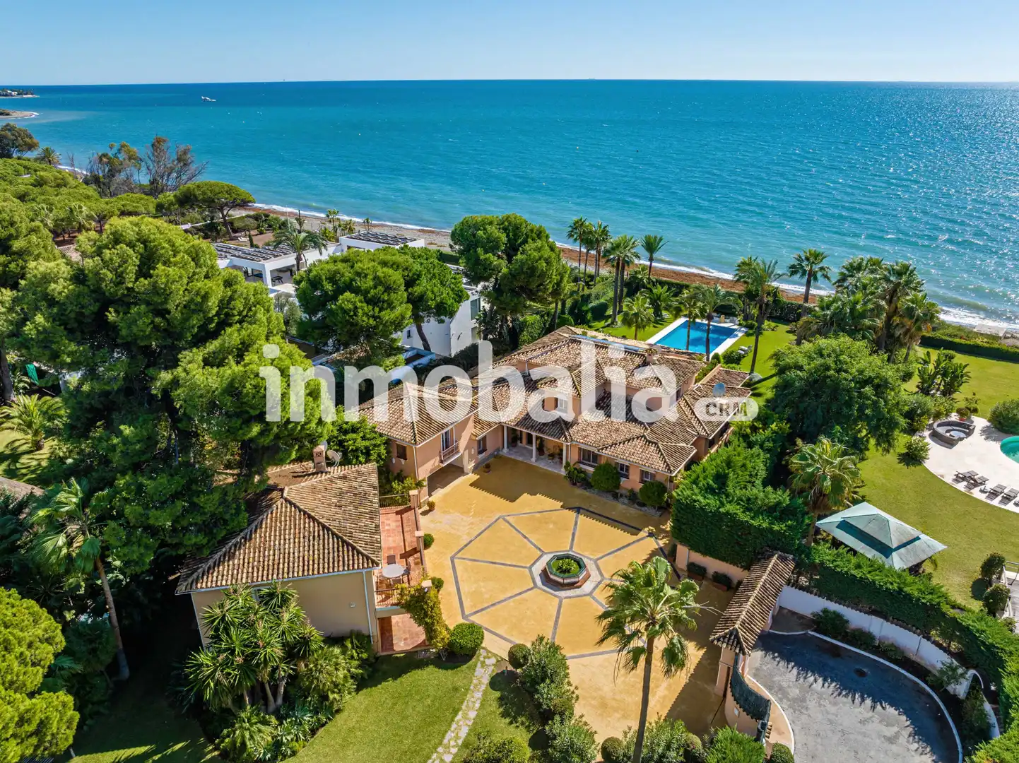 Jardí de Casa o xalet en venda en Estepona amb Aire condicionat, Jardí privat i Terrassa