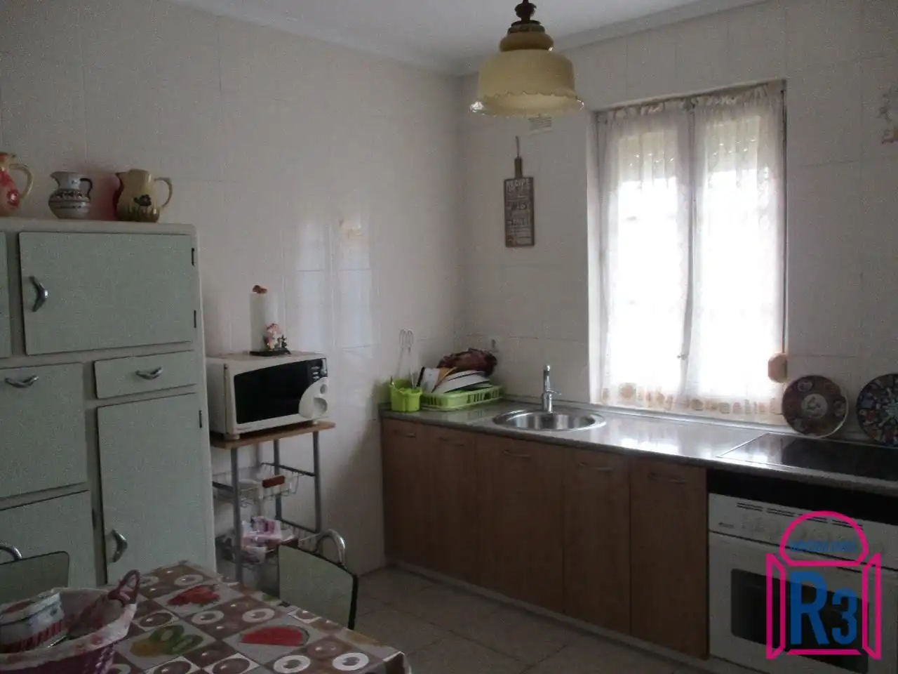 Cuina de Casa o xalet en venda en León Capital  amb Calefacció