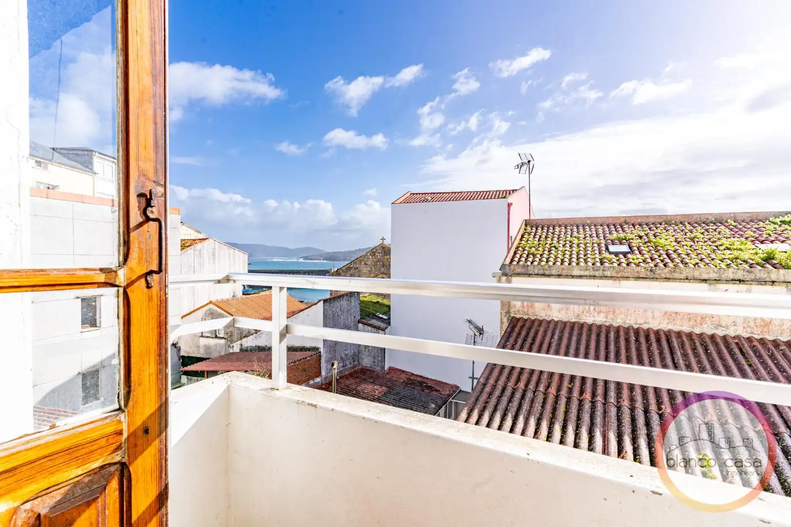 Balcony of Houses for sale in Laxe  with Heating and Terrace