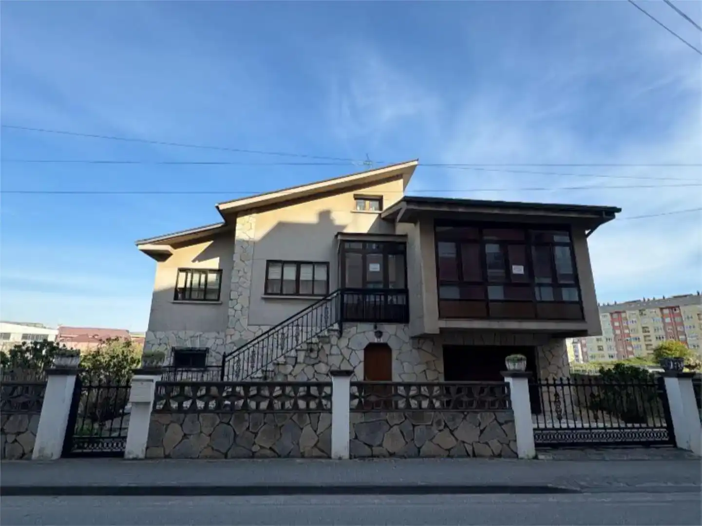 Vista exterior de Piso en venta en Ribadeo con Jardín privado, Parquet y Trastero