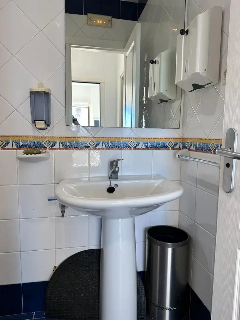 Baño de Local de alquiler en Torrenueva Costa