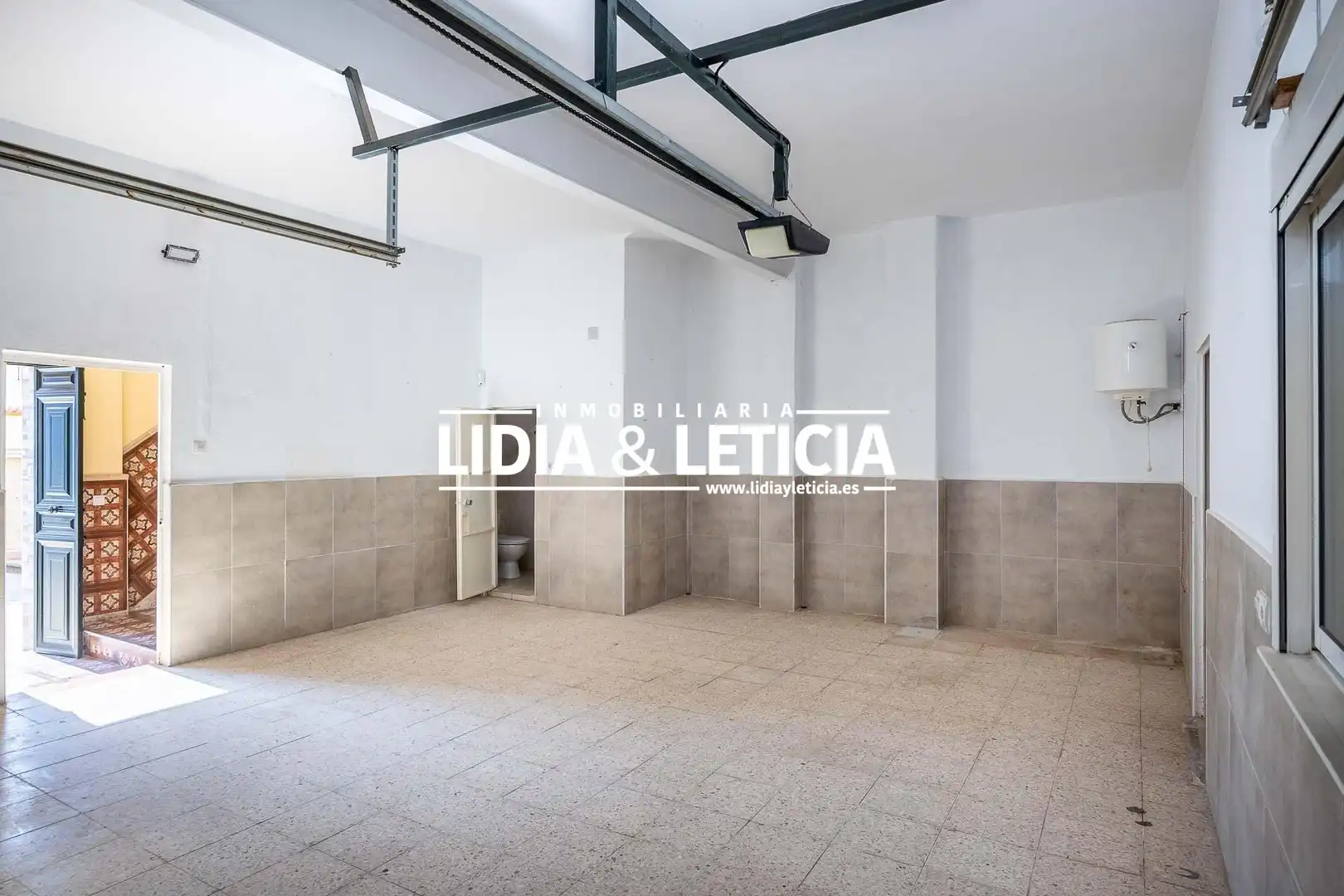 Vista exterior de Casa o xalet en venda en Alcalá de Guadaira amb Aire condicionat i Terrassa