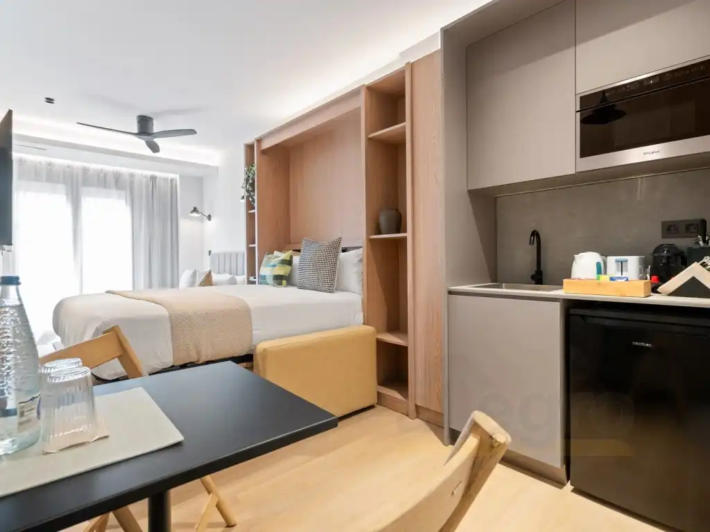 Bedroom of Commercial properties for sale in Puente de Vallecas