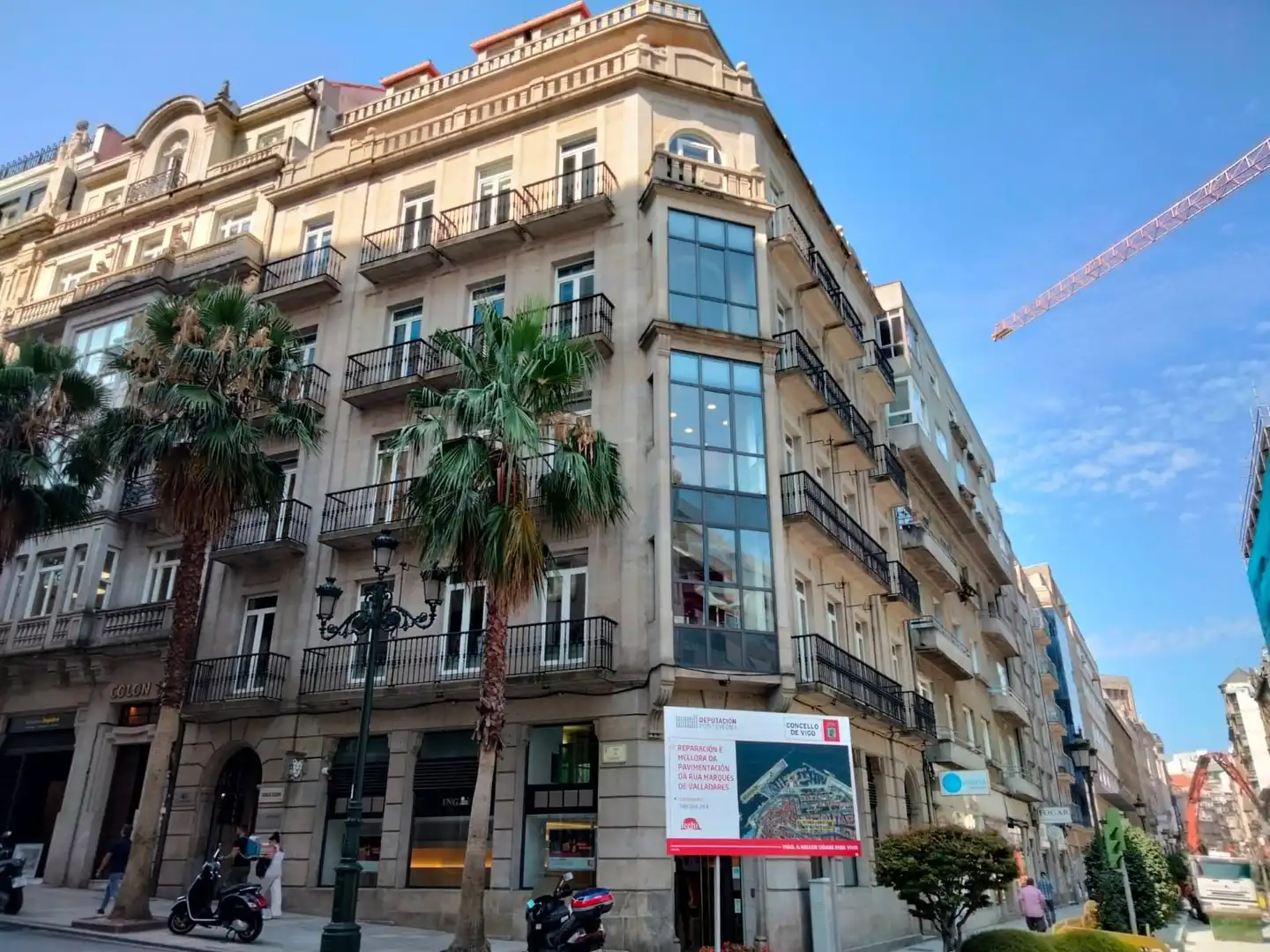 Oficina amb ascensor de lloguer a Rúa Colón