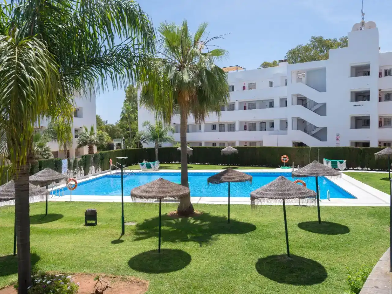 Swimming pool of Flat for sale in Mijas  with Air Conditioner, Storage room and Swimming Pool