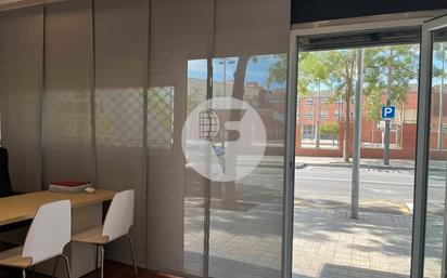 Exterior view of Premises for sale in  Barcelona Capital  with Air Conditioner