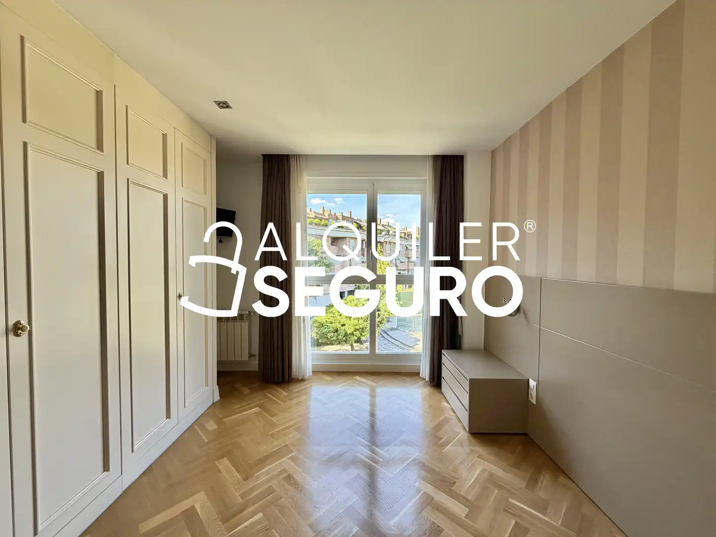 Habitación de Piso de alquiler en Las Rozas de Madrid con Calefacción y Piscina