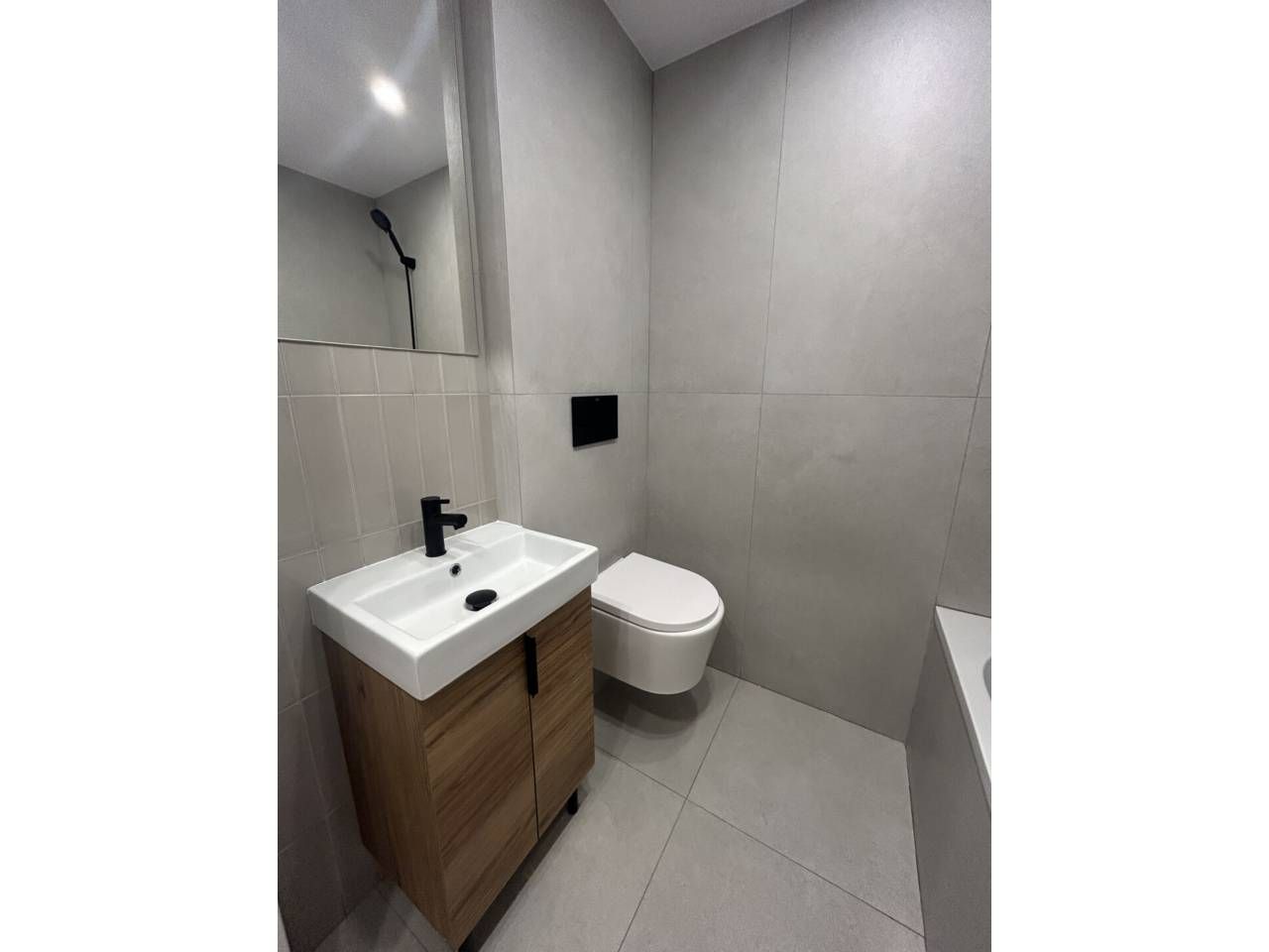 Bathroom of Flat for sale in  Lleida Capital  with Air Conditioner, Heating and Parquet flooring