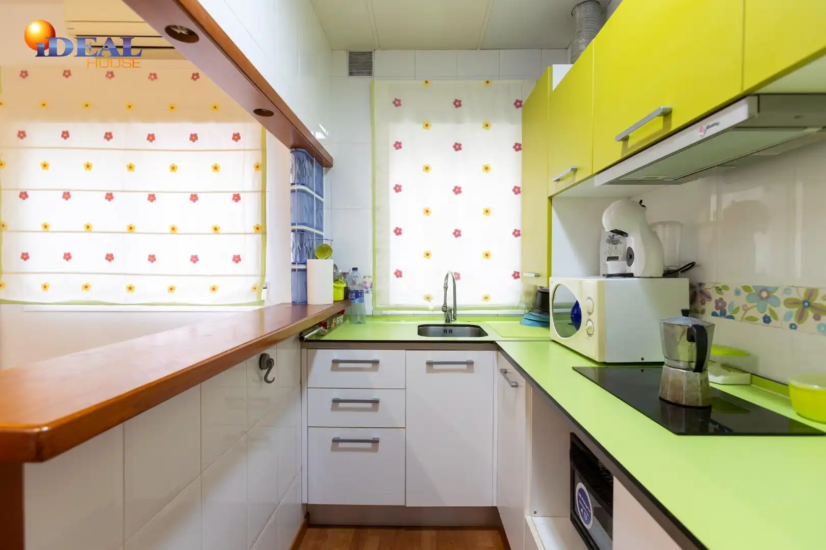 Cocina de Piso en venta en Motril con Aire acondicionado y Amueblado