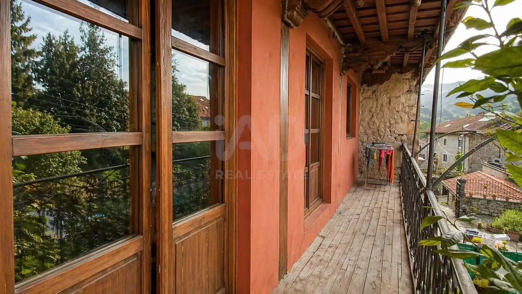 Terrassa de Casa adosada en venda en Corvera de Toranzo amb Calefacció i Terrassa