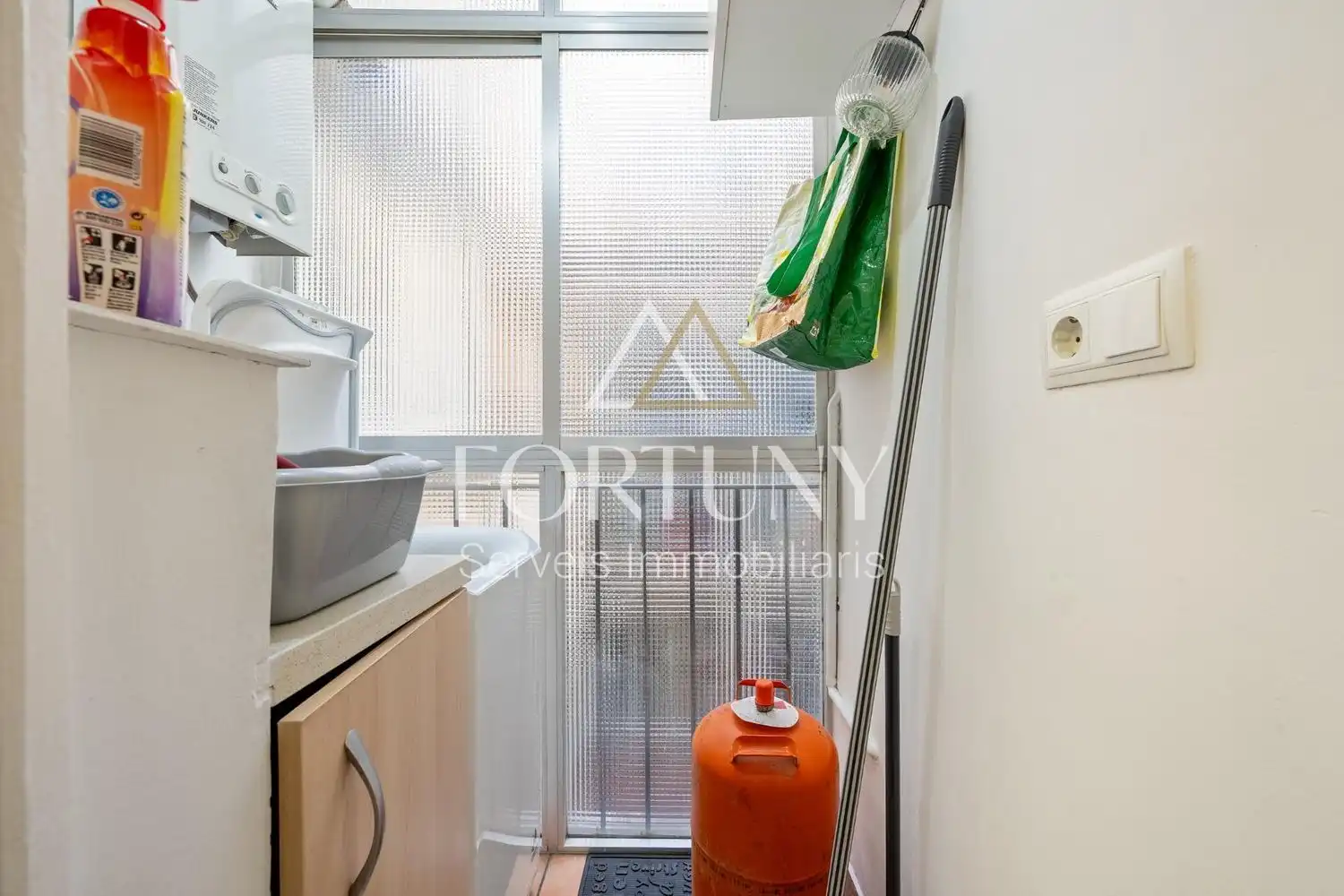Flat with terrace for sale in Escultor Rocamora, imagen 8