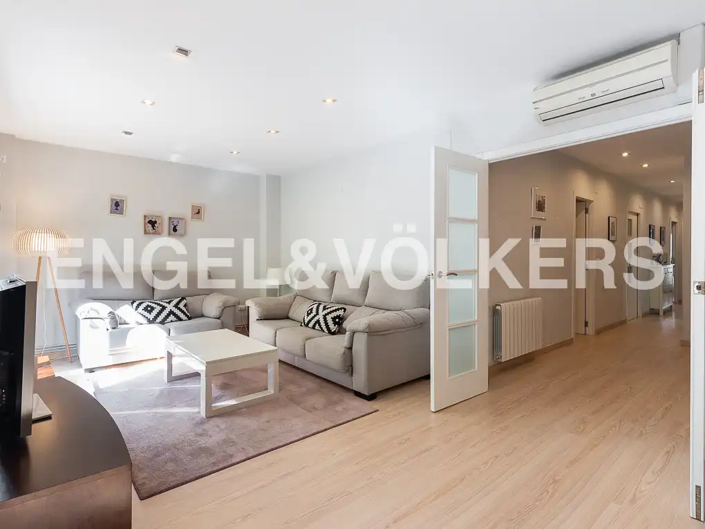 Sala d'estar de Pis de lloguer en Valencia amb Aire condicionat, Calefacció i Parquet